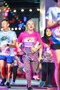 BIB: 15701, 15268, 185
                            <button type="button" onclick="openModal(24688667)" class="btn btn-primary btn-sm float-right btn-popup" data-toggle="modal" data-target=".modal-high-quality">
                        <i class="fas fa-shopping-cart"></i> Add to Cart
                    </button>
                                            <button type="button" onclick="isThisMe(24688667, true)" class="btn btn-success btn-sm float-right btn-popup btn-isme hidden" data-toggle="tooltip" data-placement="bottom" title="นี่คือรูปของคุณใช่ไหม คลิกที่นี่เพื่อเอาเข้าอัลบั้ม">
                        <i class="fas fa-plus"></i> Add to album
                    </button>
                    <button type="button" onclick="isThisMe(24688667, false)" class="btn btn-warning btn-sm float-right btn-popup btn-isnotme hidden">
                        <i class="fas fa-ban"></i> Remove from album
                    </button>